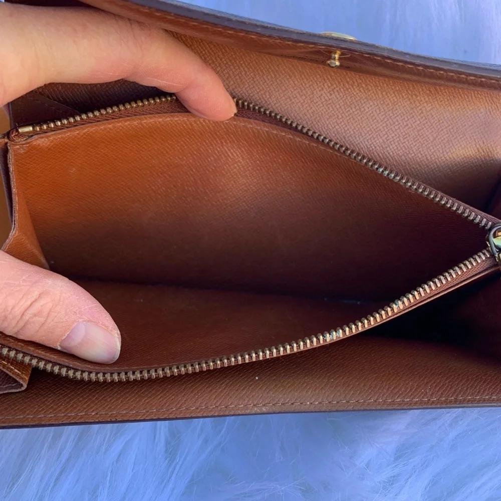 Authentic Louis Vuitton Sarah Long Wallet‎ Portefeuille Monogram